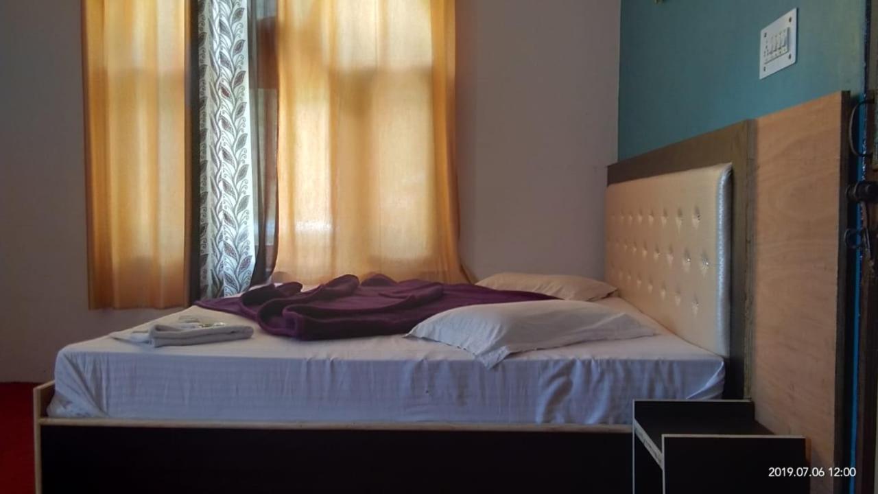 Debbhumi Regency Hotell Sāngla Eksteriør bilde